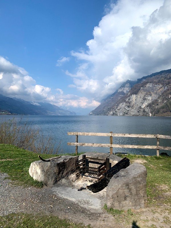 Grillstelle direkt am Walensee