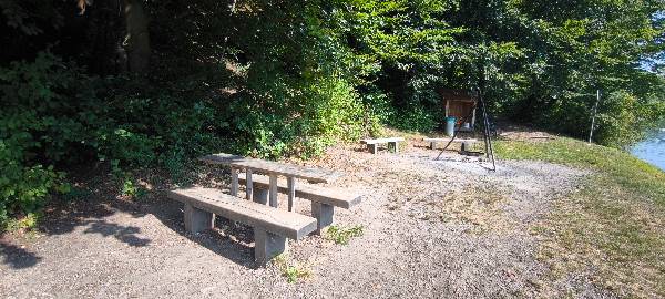 Grillstelle am Wasser, Jestetten