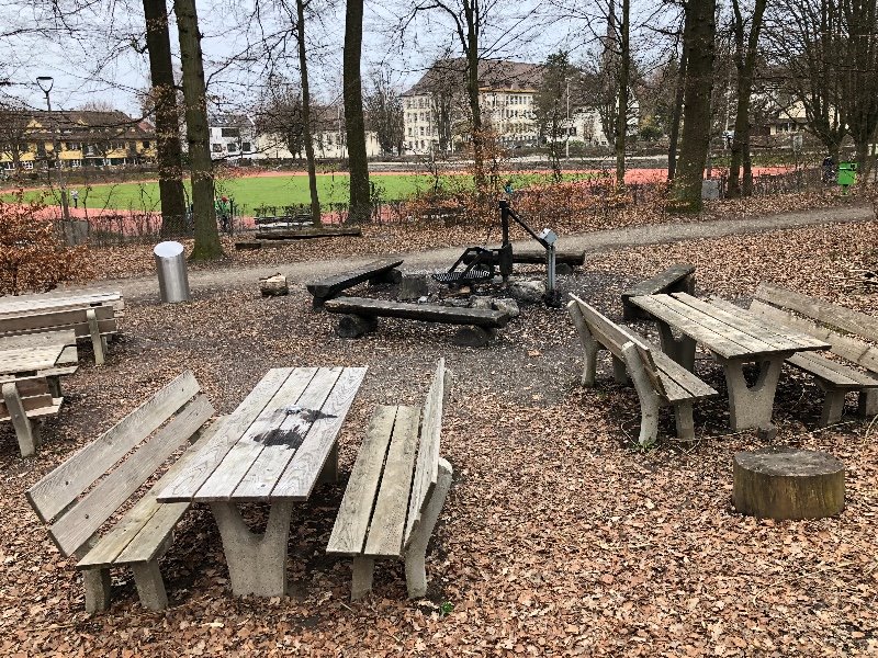 Sportplatz Liguster, Oerlikon - grillstelle.ch
